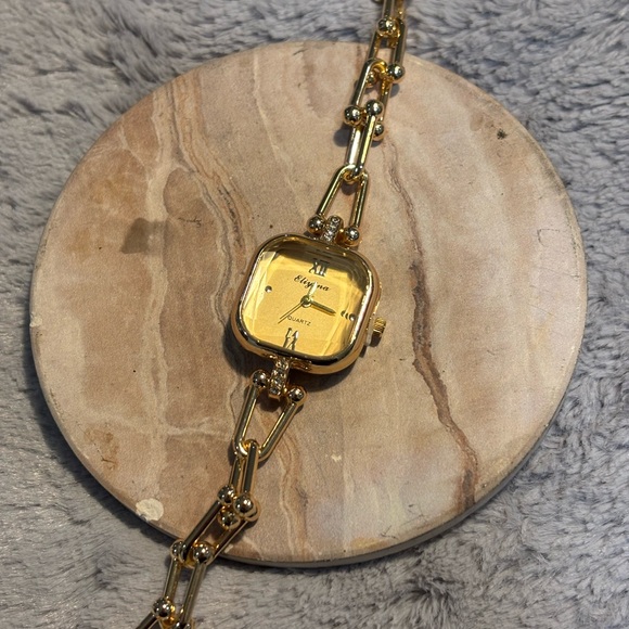 Others Follow Gold Women's Chain Watch - Picture 3 of 5